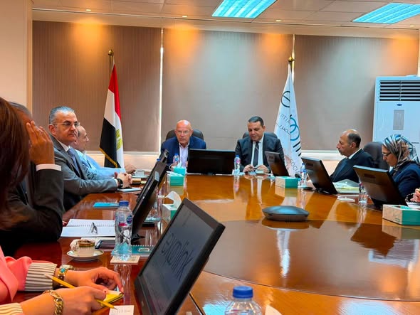 التمثيل التجاري التابع لوزارة الاستثمار والتجارة الخارجية يبحث مع جمعية المصدرين المصريين "اكسبولينك" آليات التعاون لزيادة الصادرات المصرية 21 764638151 1614687840227128 1840531332653195997 n