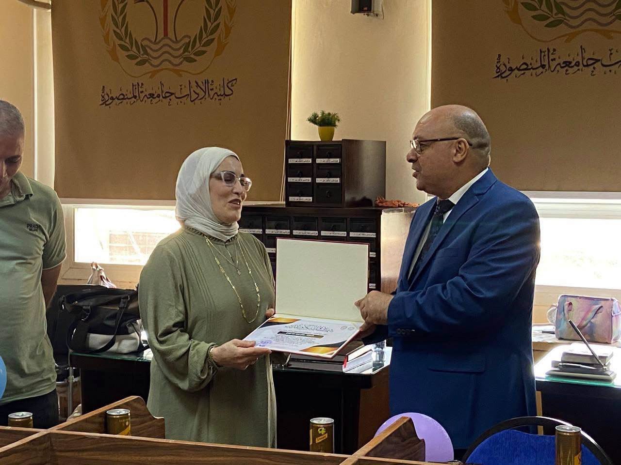 بمباشرة مهامه رسميًا.. الدكتور مسعد سلامة مندور يقود انطلاقة جديدة بكلية الآداب جامعة المنصورة 15 WhatsApp Image 2026 08 05 at 22.29.01
