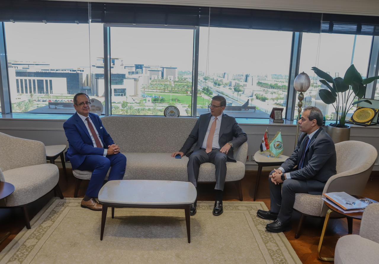 وزير الزراعة يستقبل سفير مصر الجديد لدى العراق لبحث تعزيز التعاون والتبادل التجاري 16 WhatsApp Image 2026 09 04 at 09.46.50 1